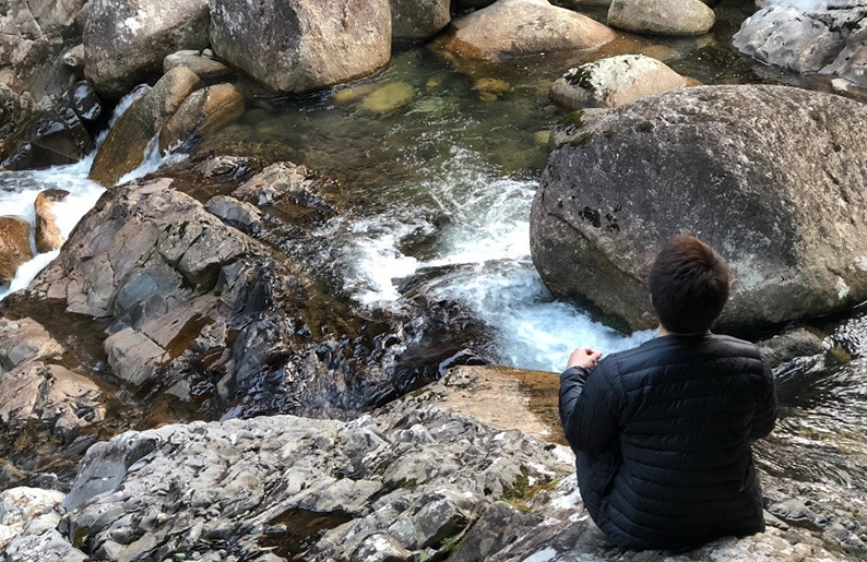 屋久島の自然に抱かれて静かに深く自分をみつめる