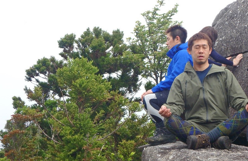 屋久島の大自然に抱かれて心の声を聴く。